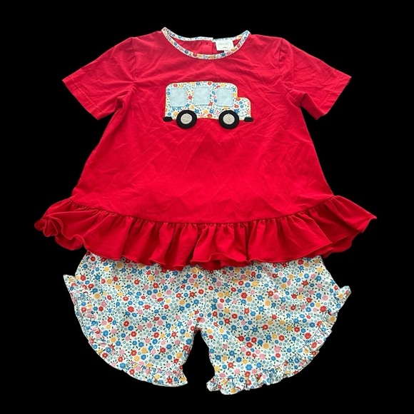 Sugar Dumplin’ Kids Girls size 7 Red School Bus Embroidered 2 Piece Shorts Set - Picture 1 of 6